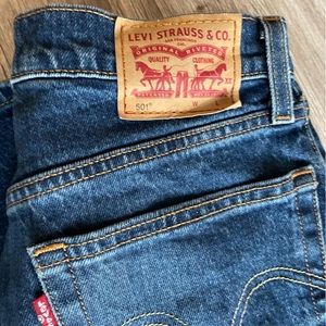 W26 L30 women’s original 501 Levi’s